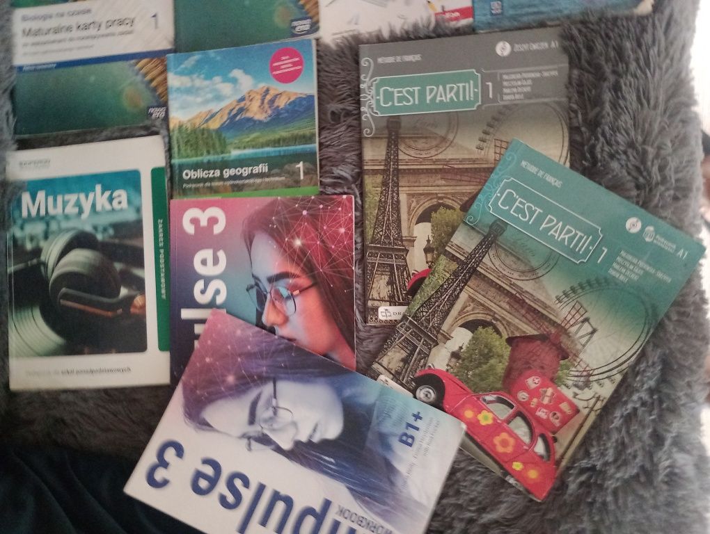 Podręczniki książki ćwiczenia 1 klasa liceum