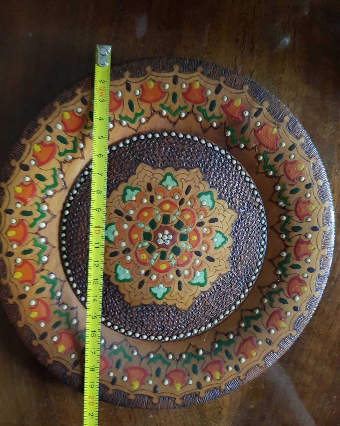 Тарелка декоративная деревяная