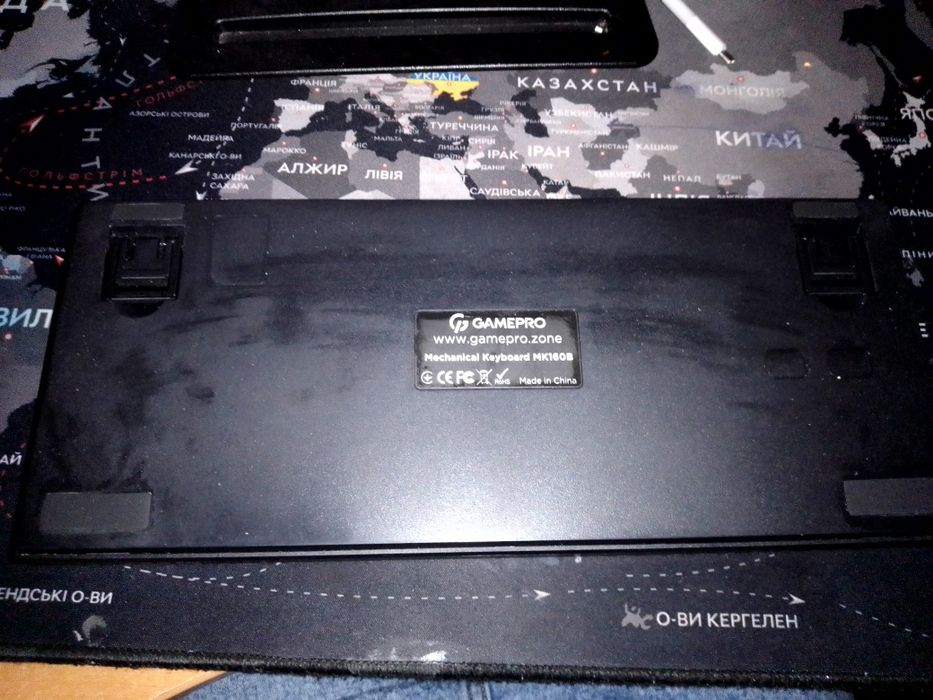 GamePro MK160B Hot-Swap Red Swich RGB