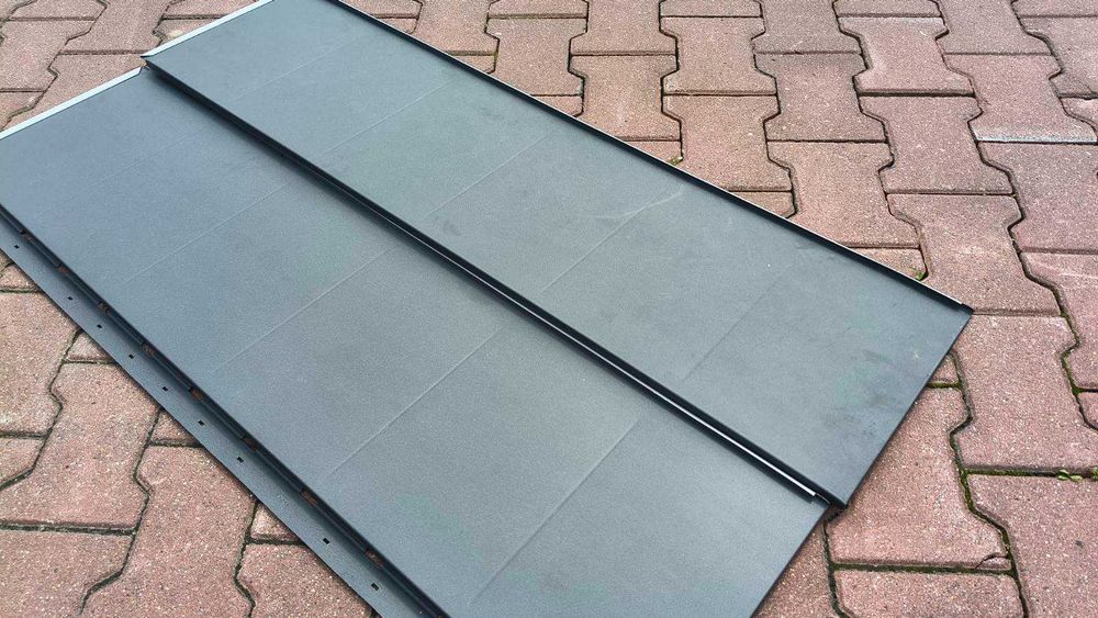 Blachodachówka płaska grafitowa od ręki Blachtex Klęczany
