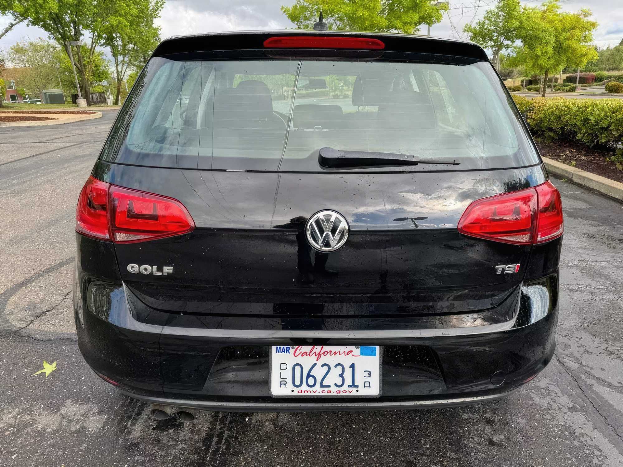 2016 Volkswagen Golf TSI S