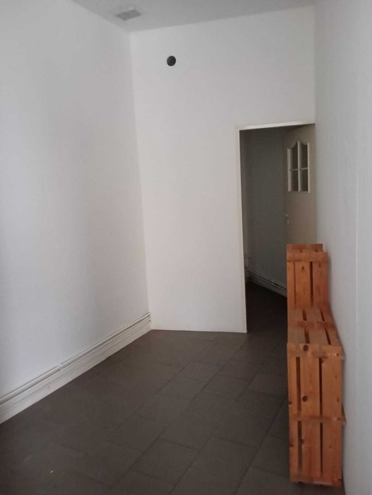 Wynajmę lokal 40 mkw pod działalność handlowo-usługową w Oleśnie