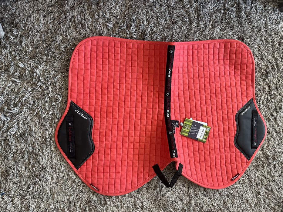 profesjonalny czaprak na konia do jazdy konnej