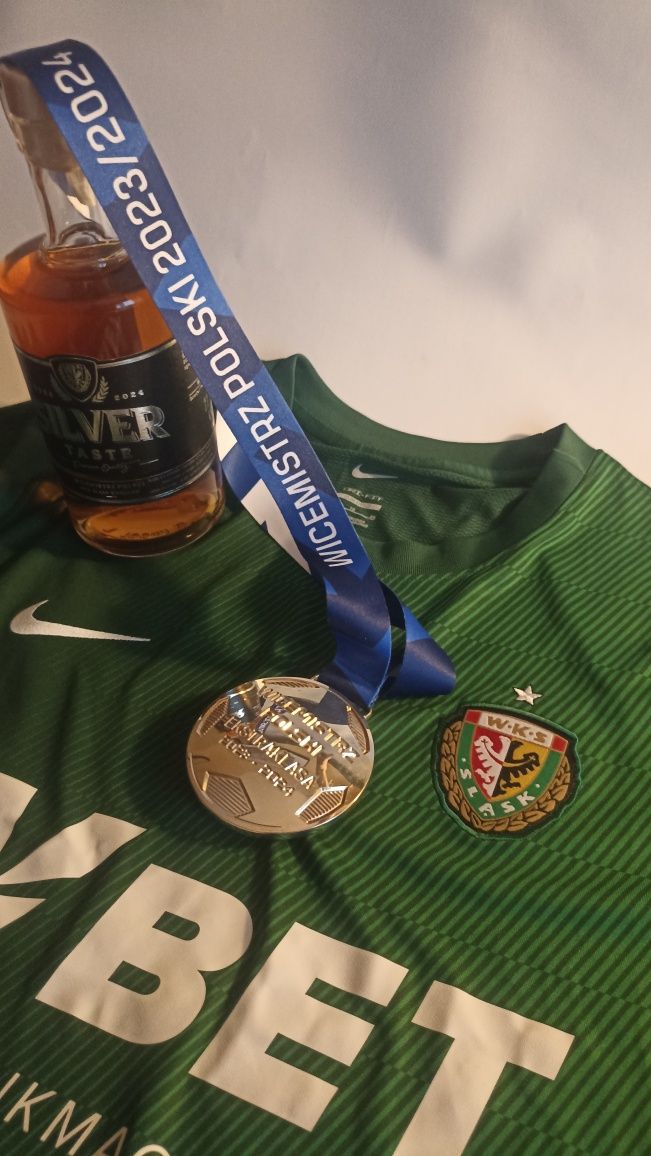 Srebrny medal Ekstraklasy 23/24, WKS Śląsk Wrocław zestaw