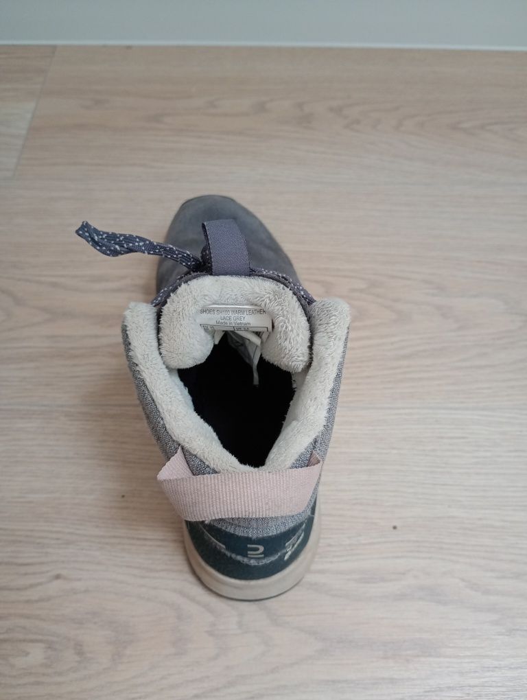 Sprzedam buty jesienno-zimowe quechua