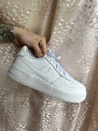 Кроссовки кожа натуральная белые Nike Air Force 1 оригинал размер 36