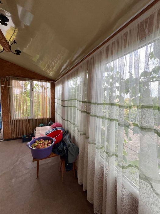 Продаю дом, который строили для себя- капитальный, все коммуникации!