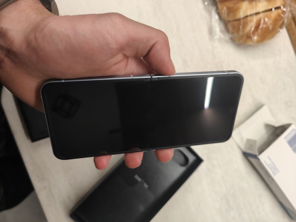 Galaxy ZFlip 6  256gb