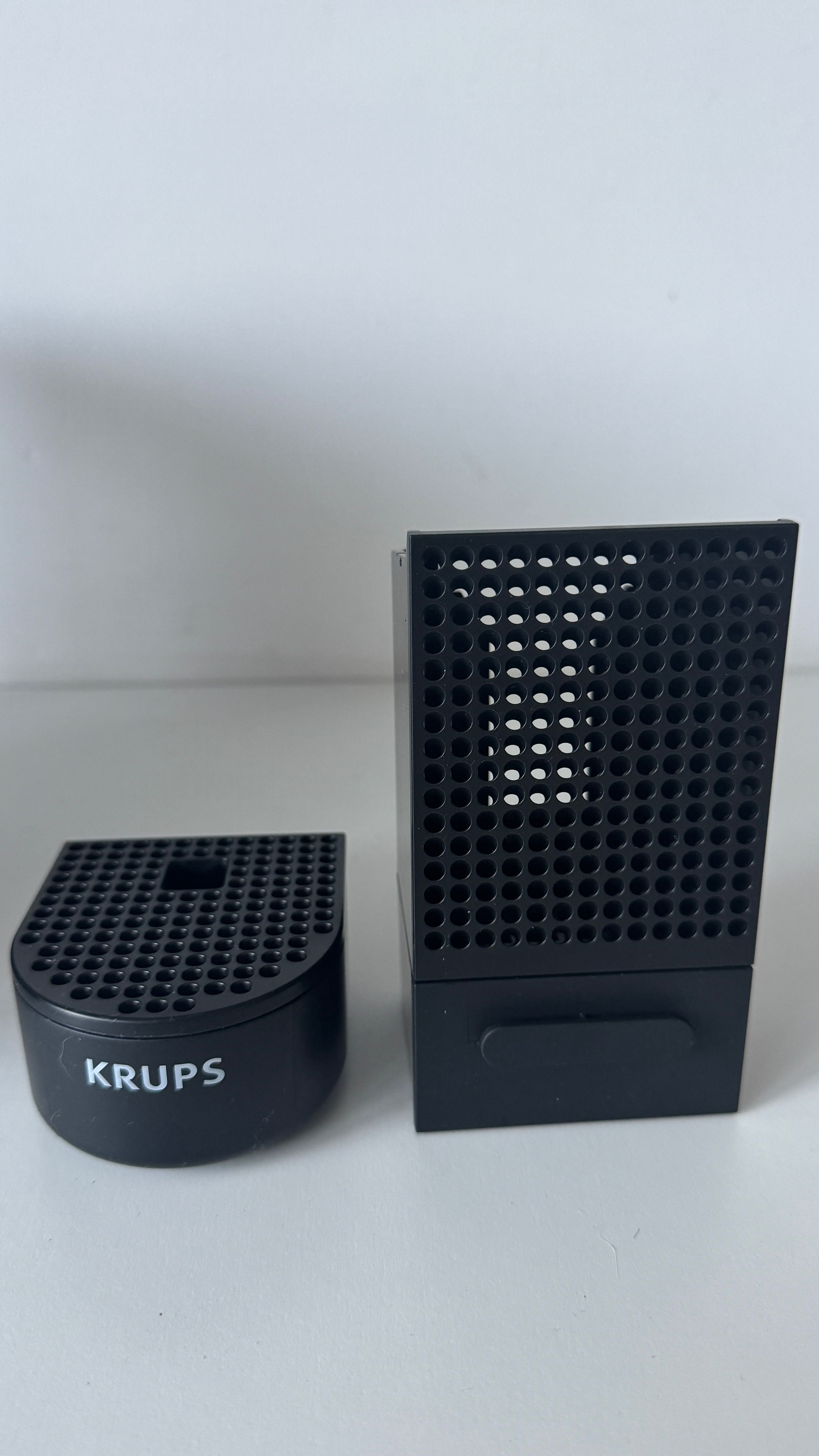 Ekspres na kapsułki Krups Espresso Essenza Mini