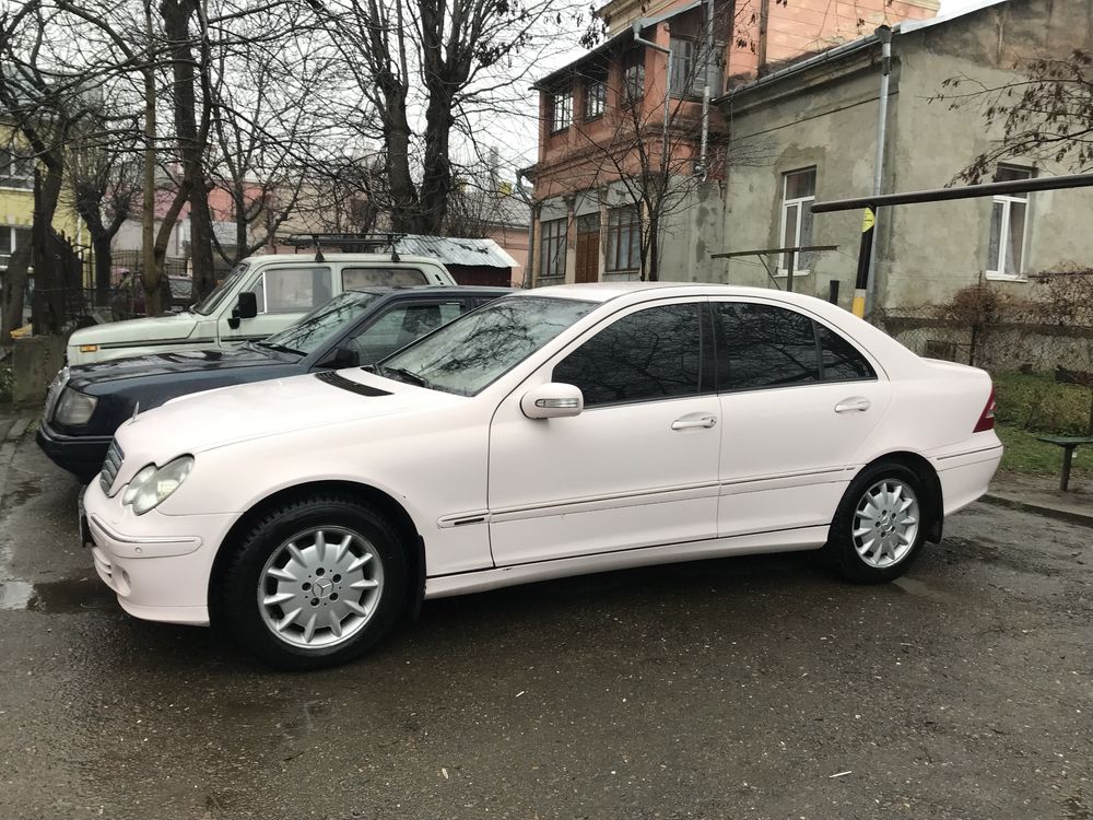 Авто Mercedes-Benz 2004р