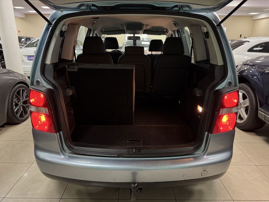 Volkswagen Touran 1.6МРi 8V 5МКПП 2006 р.в. (102 к.с.)