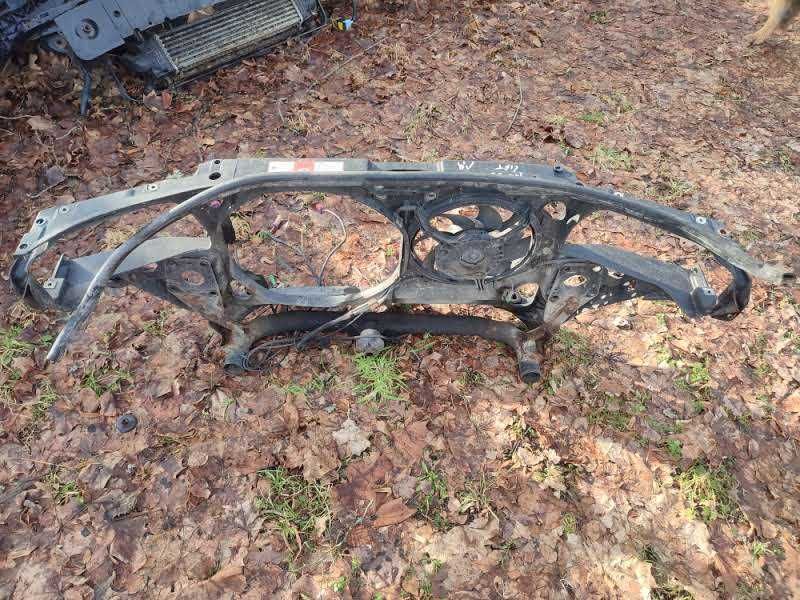 Pas przedni czołówka Audi A4 B5 Lift 1.9