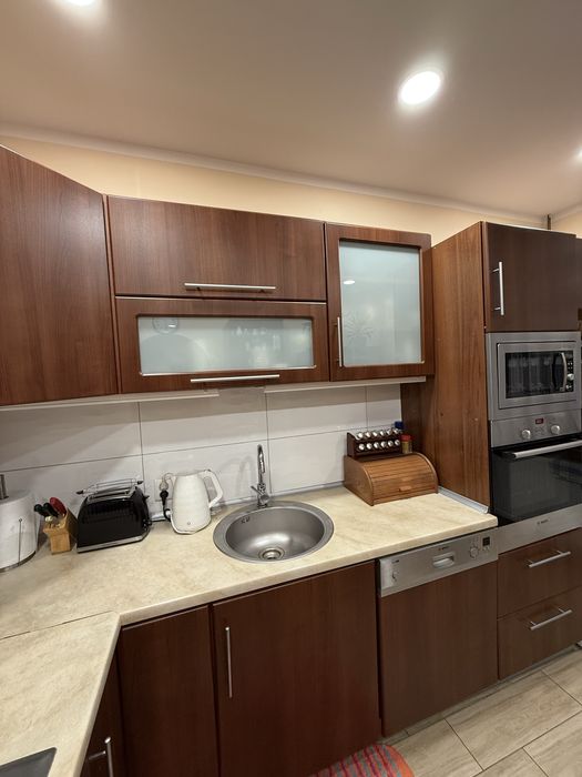 Meble kuchenne wraz z AGD w zabudowie