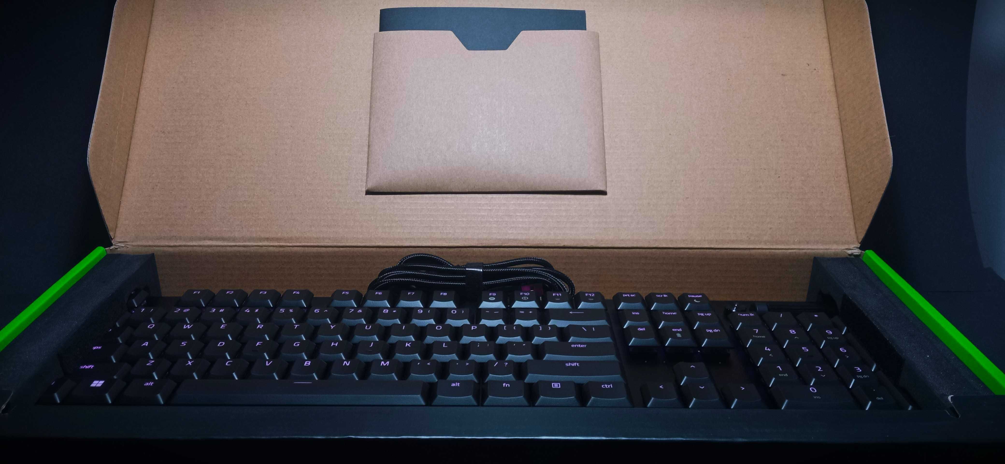 Klawiatura bezprzewodowa Razer DeathStalker V2 Pro - linear