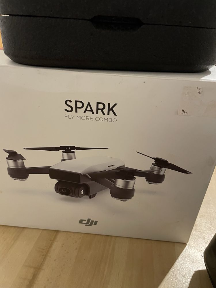Dron DJI Spark Fly More combo
