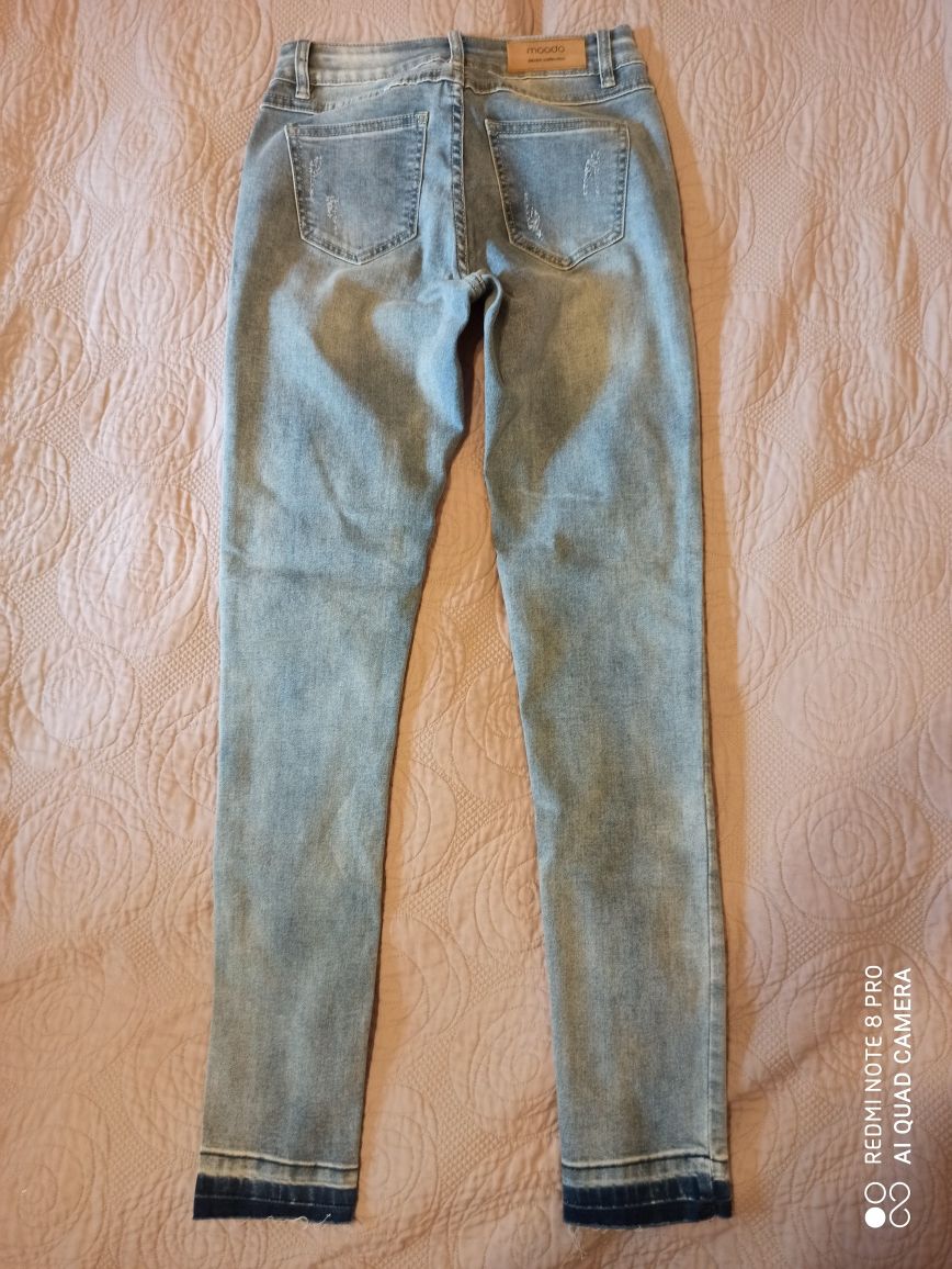 Nowe jeansy rurki slim z przetarciami r. S Moodo
