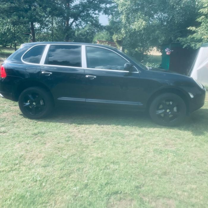 Porsche Cayenne S 4,5 V8 bez pneumatyki