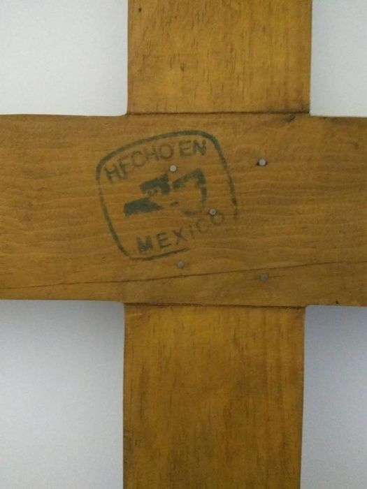 Crucifixo de Madeira