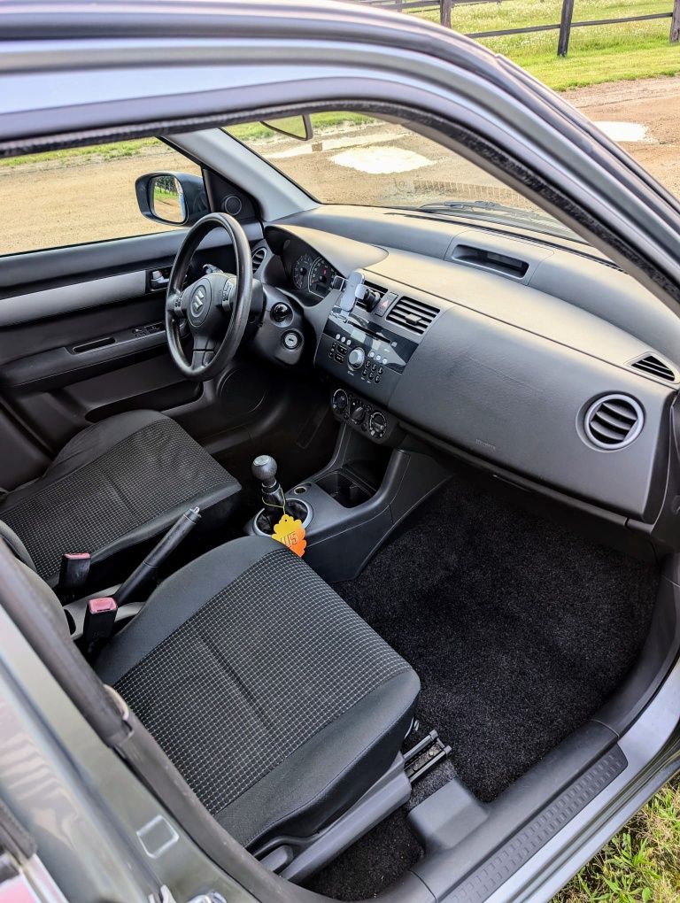 Suzuki Swift mk6 2005 1.3 92KM 5d