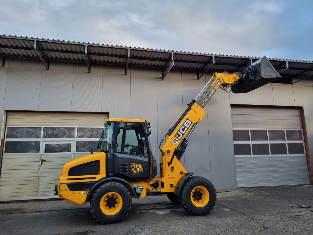 Ładowarka teleskopowa / kołowa ,  JCB TM 180, Rok 2015, Łyżka, Widły