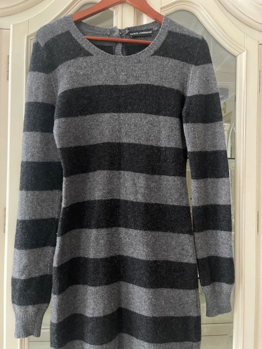 Оригинал. Продам  теплое фирменное платье Dolce Gabbana