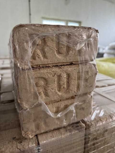 Brykiet drzewny kominkowy RUF Bukowo-Dębowy