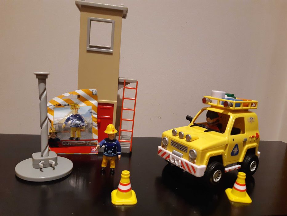 Conjunto Bombeiro Sam - torre dos bombeiros e carro da montanha