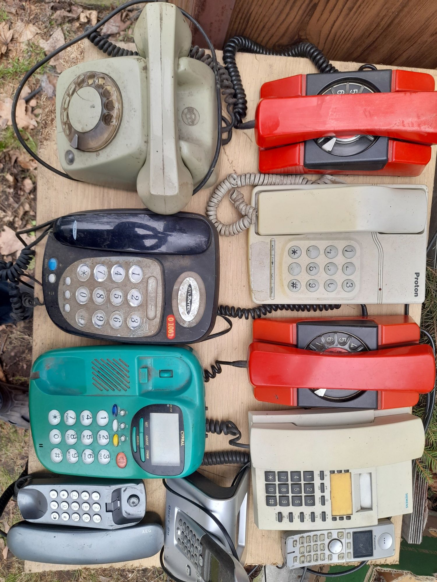 Stare aparaty telefon telefoniczne