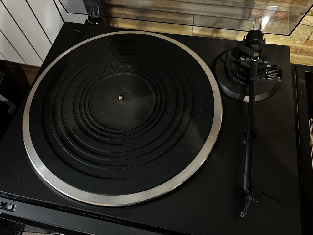 Gramofon Technics SL-DD20