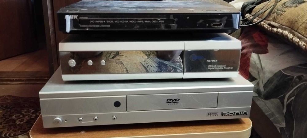 .пульт к телевизору DVD  проигрыватель караоке  и др.