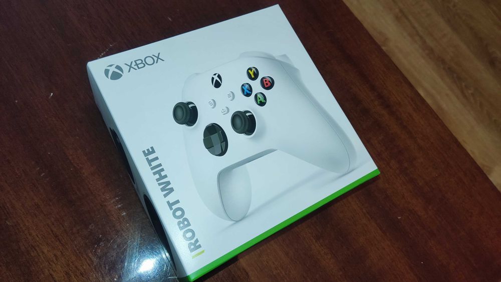Nowy gamepad Xbox Series – biały, nieotwierany, oryginalne opakowanie