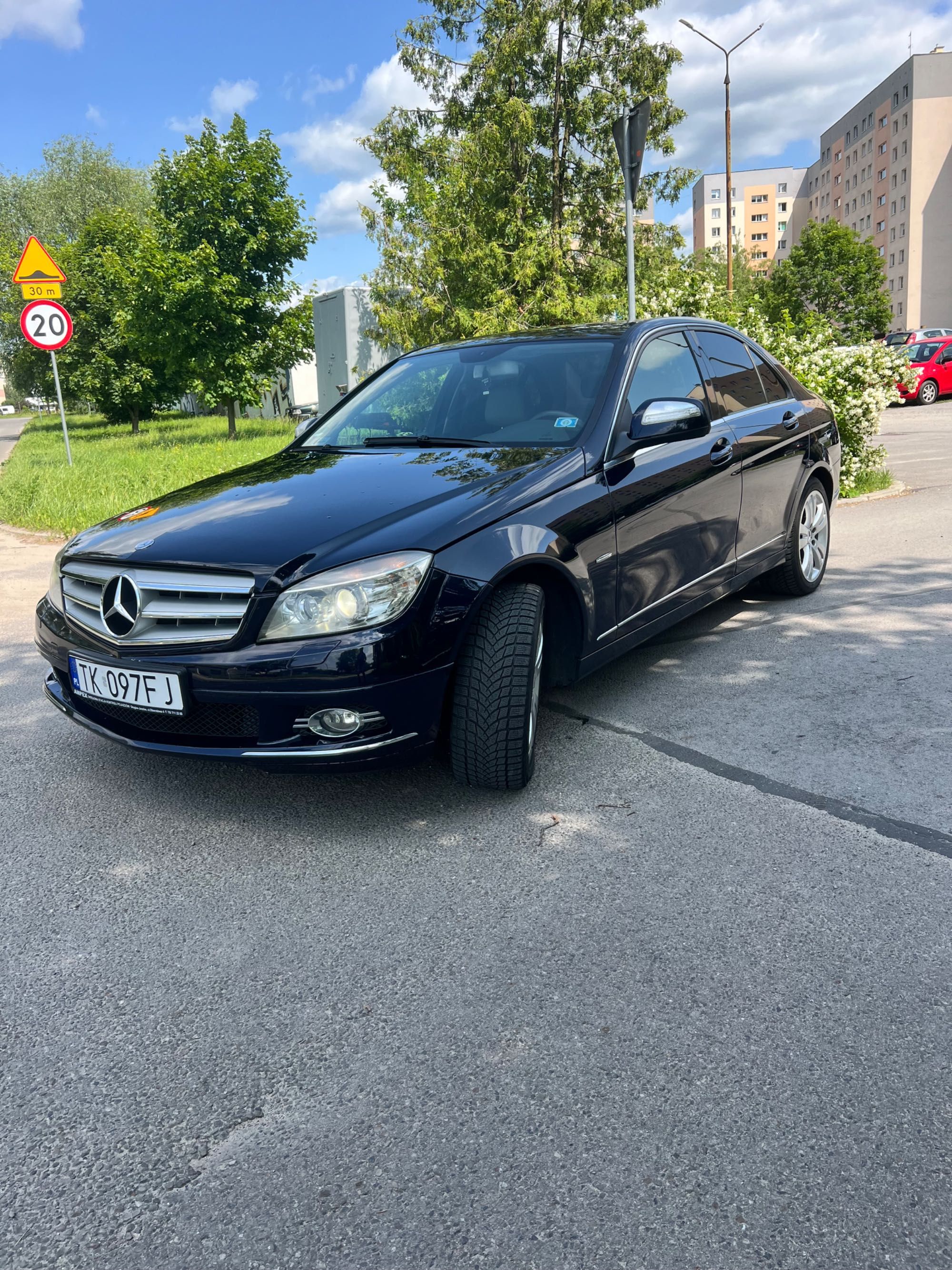 Mercedes C_Klasa_Avangarde_Automat_Bezwypadek_NiskiPrzebieg2Wlasciciel