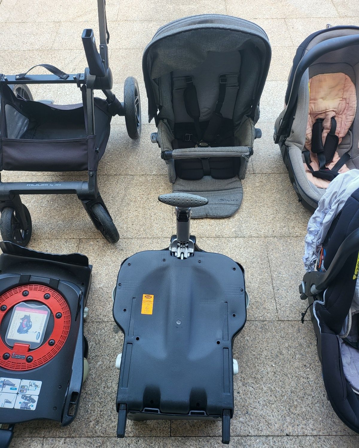 Babycoque ovo/alcofa- base isofix- carrinho passeio Jané Muum