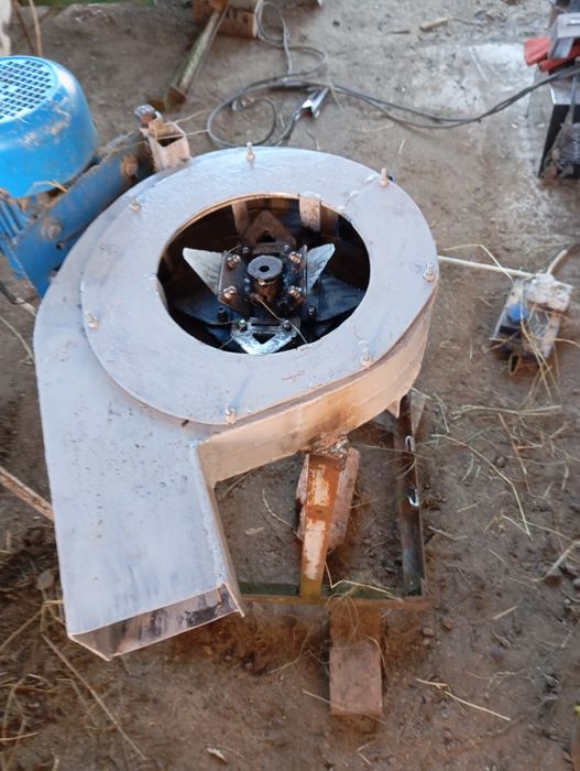 Продам сінорізку