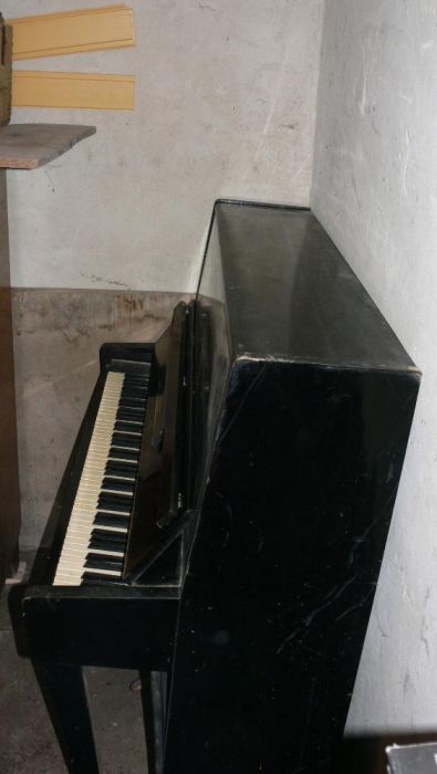 Фортепіано деревяний каркас, для декору, без клавіш