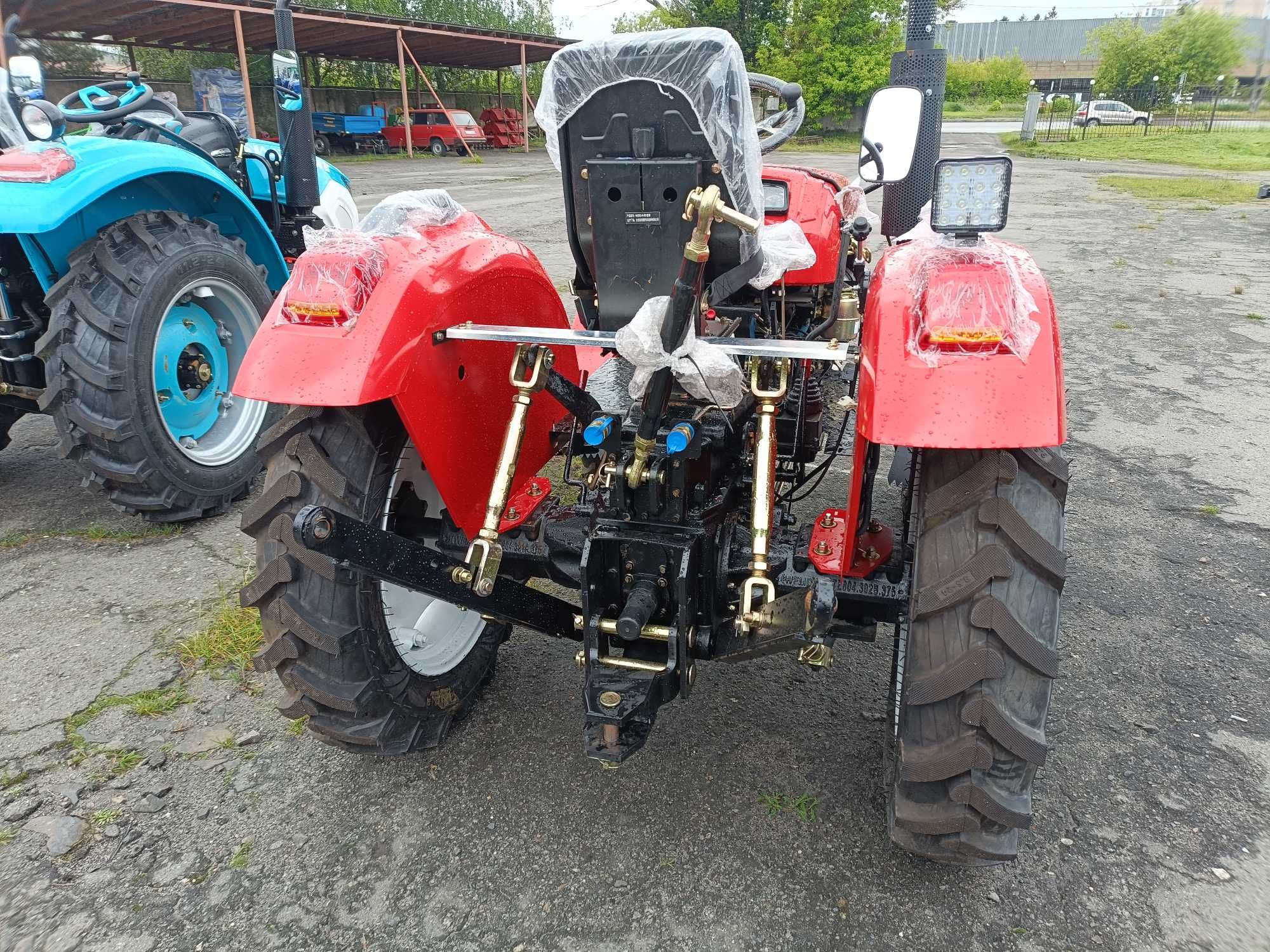 Мінітрактор Сінтай Xingtai XT-244L рівна підлога, бокова КПП4+1 2025