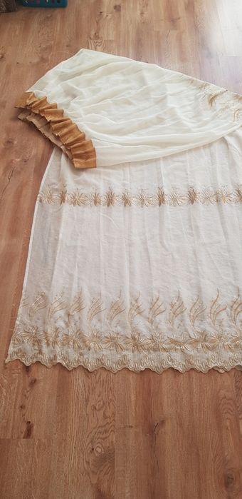 Firana na okno balkonowe ecru gipiura złoty pas u góry