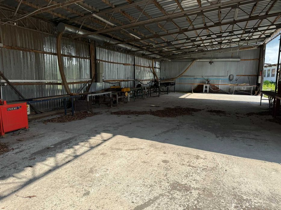 Продаж виробничого комплексу 4320 м2 та 2 га у Житомирська обл, Чуднів