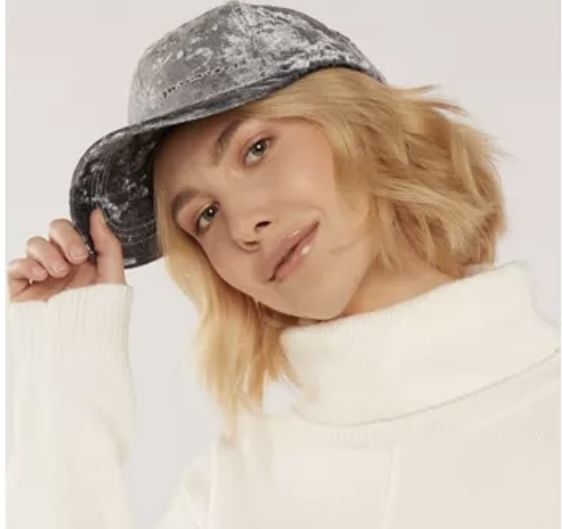 Czapka z daszkiem elegancka wekurowa markowa bejsbolówka damska