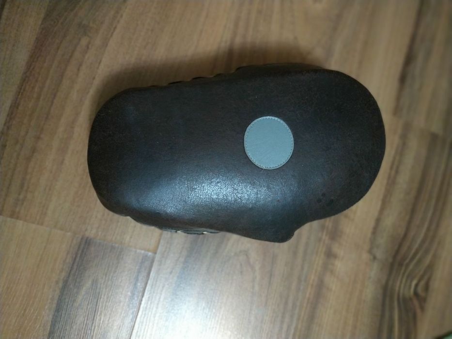 Шкіряна лапа для боксу на праву руку