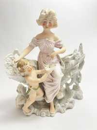 Фарфоровая статуэтка "Девушка с ангелочком". Германия номерная