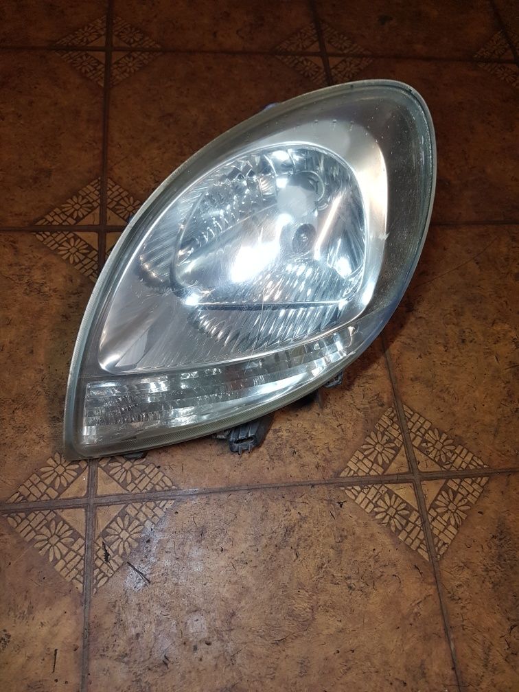 Lampa lampy przód lewa Renault Kangoo