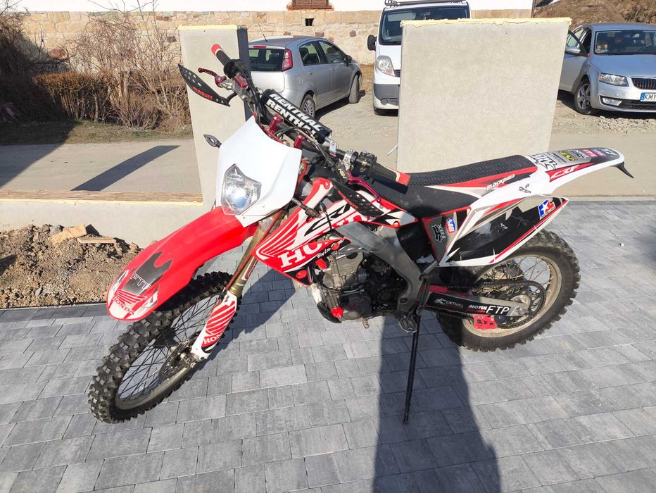 Honda CRF 250R 2011 rok ubezpieczona i zarejestrowana