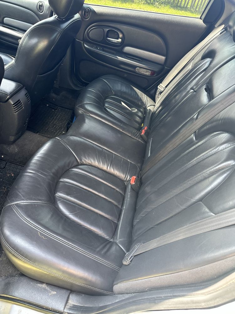Продаж Chrysler 300m