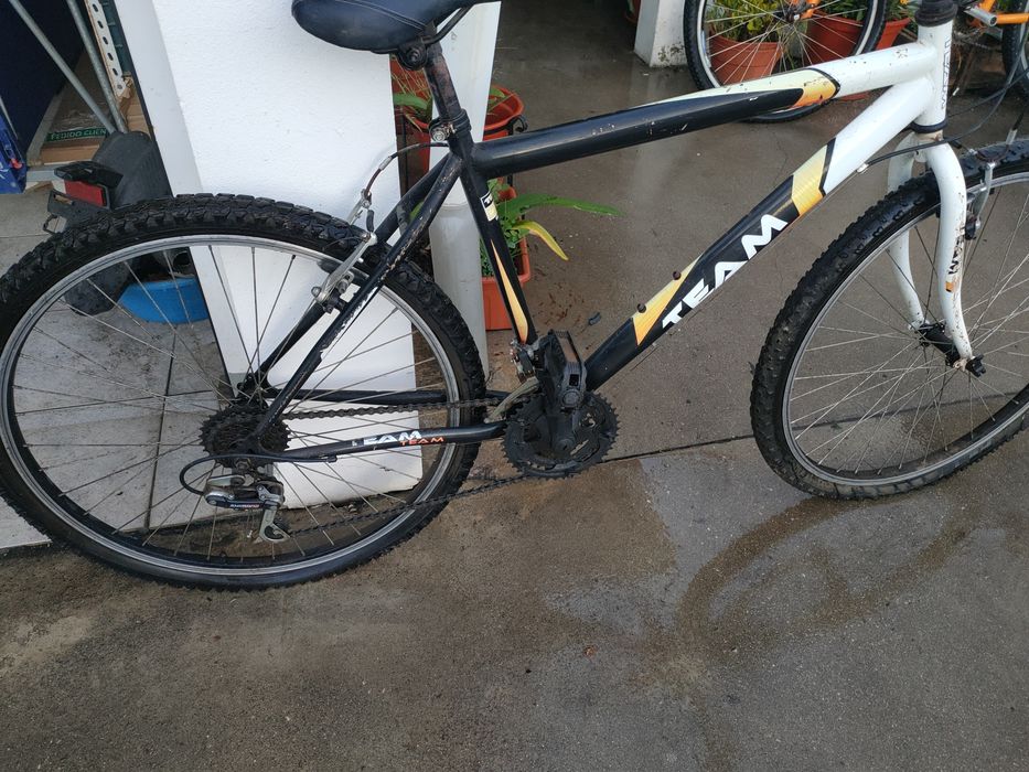 Bicicleta de BTT usada