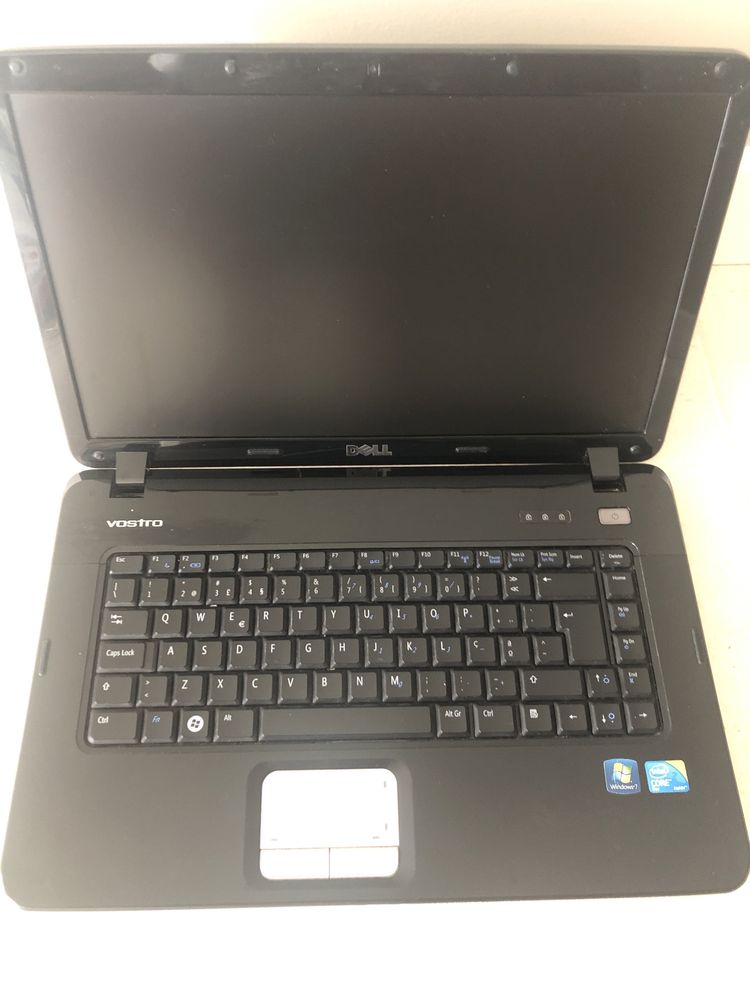 Dell Vostro 1015 4 gb de ram-240 gb de disco