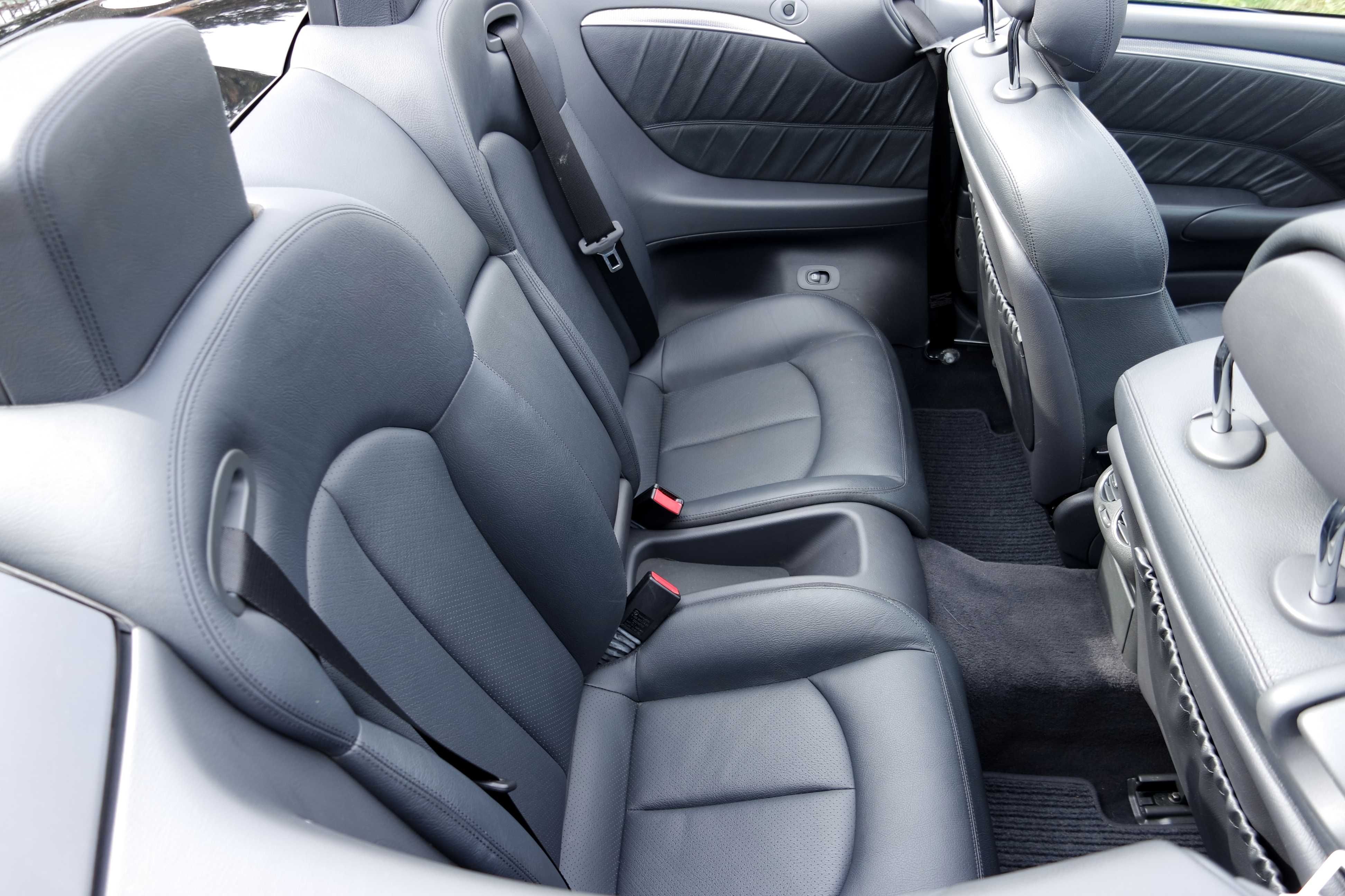 Mercedes CLK tylko 106 tys km  oryginalny lakier jak nowy