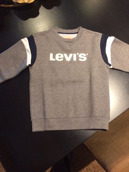 Sweat Levis 10 anos