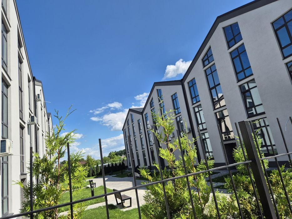 Готове житло в ЖК с. Нове(Тарасівка), 2 смарти поруч,можливо об'єднати