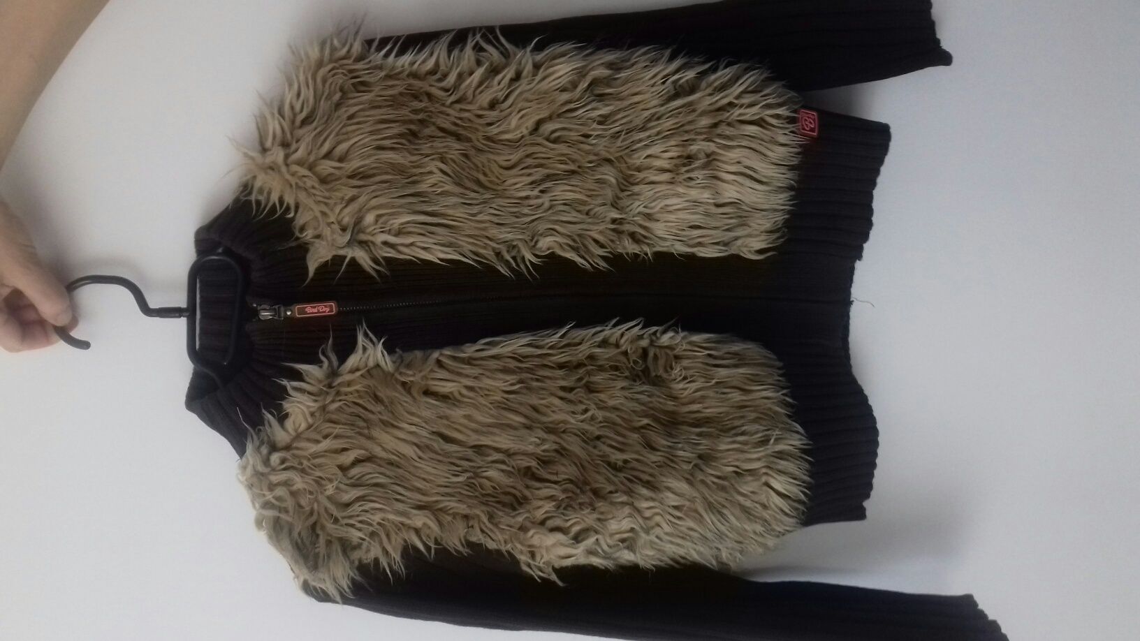 Sweter dziewczęcy